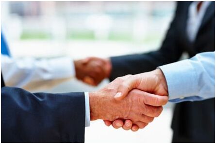 注册公司选代理公司好吗？