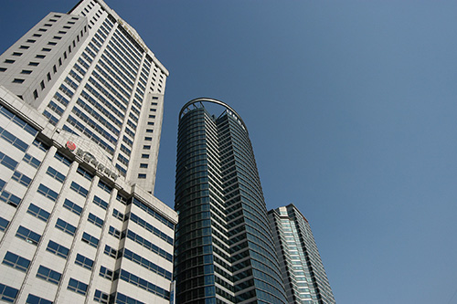 代办营业执照年审大概需要多少钱？营业执照年审时要提供哪些资料？